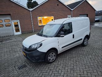  Fiat Doblo 1.6 jtd  77kw  schuifdeur  3 zitter  navi 2019/12