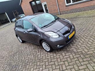 Toyota Yaris 1.3 vvti automaat    74kw picture 5