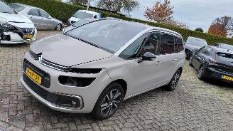 Schadeauto Citroën Grand C4 SpaceTourer 1.2i  shine   96kw   navi 7 persoons 2022/3