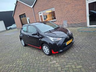 Voiture accidenté Toyota Aygo 1.0 vtti 5drs airco 2022/3