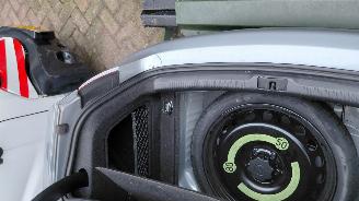 Audi A5 3.2  i coupe   quatro  265pk   s line picture 16