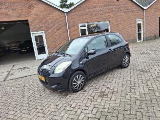 Damaged car Toyota Yaris 1.0 vti   airco  69pk 2006/8