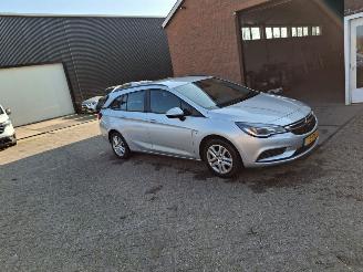 Avarii autoturisme Opel Astra 1.4i 5drs navi clima  110kw 2017/10