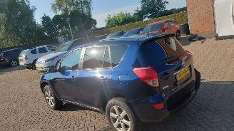 Schadeauto Toyota Rav-4 2.0 vtti  152pk  automaat  4x4 2009/7