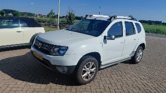 skadebil auto Dacia Duster 1.2 tce  125pk   airco 2015/7