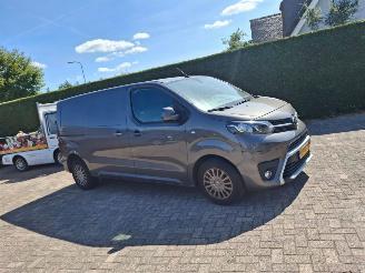 Vaurioauto  commercial vehicles Toyota Proace 2.0 d4d  177pk automaat  navi  clima 2018/12