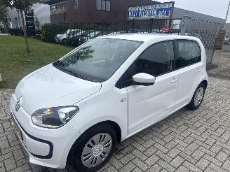 Vaurioauto  passenger cars Volkswagen Up! 1.0 BLEU MOTION LICHTE SCHADE BOUWJAAR 2016  4350 EURO VAST 2016/7