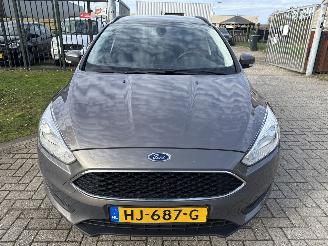 Ford Focus 1.0 TREND EDITION LICHTE SCHADE! BOUWJAAR 2015  3750 EURO picture 6