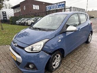 krockskadad bil auto Hyundai I-10 1.0i GO LICHTE SCHADE! BOUWJAAR 2015 64797 KM 3850 EURO VAST 2015/1
