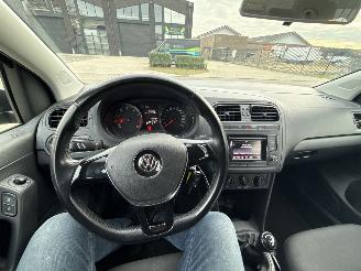 Volkswagen Polo 1.0 EASY LINE LICHTE SCHADE! BOUWJAAR 2016 74447 KM 5999 EURO picture 13