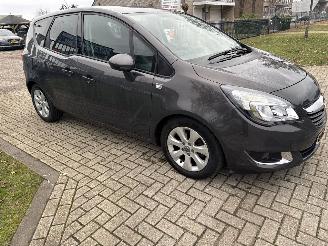Opel Meriva 1.4 TURBO AUTOMAAT RIJDBARE SCHADE! BOUWJAAR 2014 5250 EURO picture 5