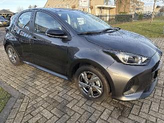 Coche accidentado Mazda 2 1.5 EXCLUSIVE-LINE AUTOMAAT HYBRID BOUWJAAR 2024 12750 EURO 2024/10
