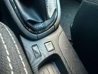 Renault Clio 0.9 TCE AIRCO NAVI NL AUTO picture 17