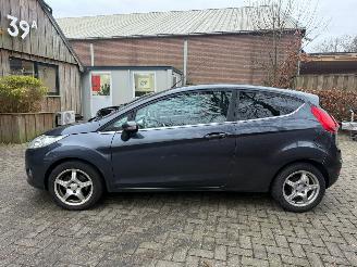 Ford Fiesta 1.6 TDCI GHIA AIRCO STOELVERWARMING SPORTVELGEN picture 3