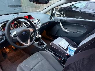 Ford Fiesta 1.6 TDCI GHIA AIRCO STOELVERWARMING SPORTVELGEN picture 13