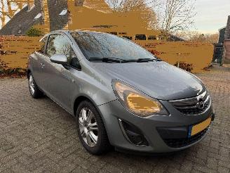 Coche accidentado Opel Corsa 1.2 Blitz  AIRCO NAVI NL AUTO 2014/7