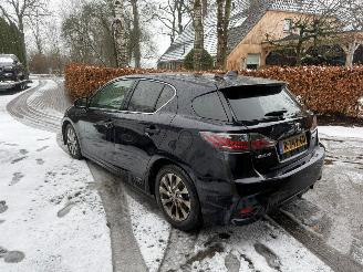 Unfallwagen Lexus Ct 200H LUXERY LINE NAVI CRUISE LEER 2014/8