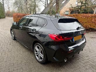 krockskadad bil auto BMW 1-serie 116I M AUT PANO VOLL OPTIES 2023/8