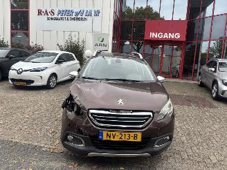Unfallwagen Peugeot 2008 1.2 VTI ALLURE PACK AUTOMAAT 2014/5