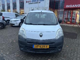 Vaurioauto  passenger cars Renault Kangoo ROLSTOELLIFT 2011/1