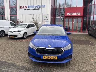 uszkodzony samochody osobowe Skoda Fabia 1.0 MPI Ambition 2024/2