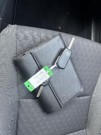 Toyota Yaris 1.0 VVT-I ACTIVE picture 17