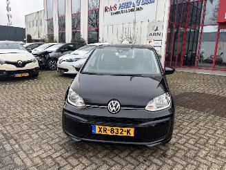 Schadeauto Volkswagen Up! 1.0 BMT MOVE UP 2019/1