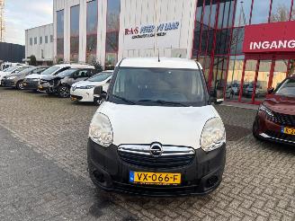 krockskadad bil bedrijf Opel Combo L2H1 GEEN SCHADE 2016/6