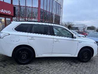 Mitsubishi Outlander 2.0 PHEV INSTYLE+ picture 7