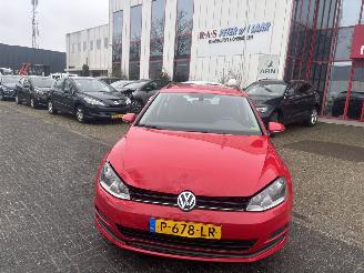 Schadeauto Volkswagen Golf 1.2 TSI Business Edition Connected 2016/4