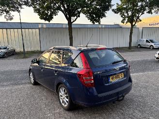 Kia Cee d 1.6 SPORTY WAGON picture 4