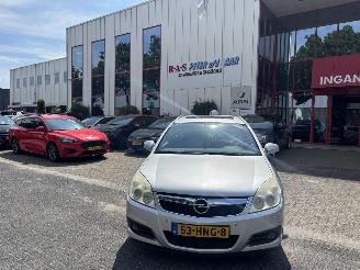 Vaurioauto  passenger cars Opel Vectra STATION WAGON 1.8 EXECUTIVE 2009/1