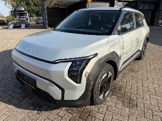 Damaged car Kia EV3 150 Kw Air 2025/2