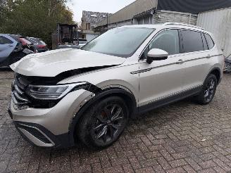 uszkodzony samochody osobowe Volkswagen Tiguan 1.5 TSi - 110 Kw DSG AllSpace Elegance 2023/8