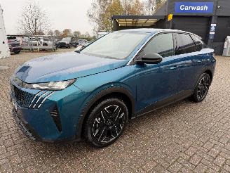 Damaged car Peugeot 3008 E-Hybride 100 Kw Automaat  Allure 2025/4