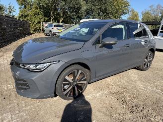 uszkodzony samochody osobowe Volkswagen Golf 1.5 E-Hybride 2026/1
