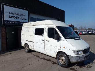 Sloopauto Mercedes Sprinter Sprinter 2t (901/902), Bus, 1995 / 2006 210D 1998/3