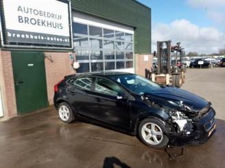 demontáž osobní automobily Volvo V-40 V40 (MV), Hatchback 5-drs, 2012 / 2019 1.6 T3 GTDi 16V 2012/10