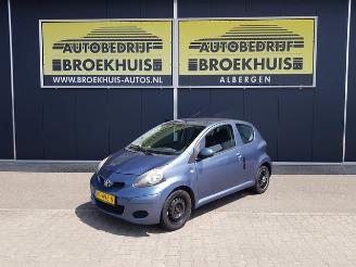 krockskadad bil auto Toyota Aygo 1.0-12V Access 2009/9