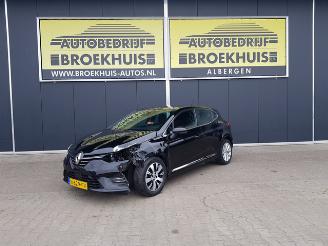krockskadad bil auto Renault Clio 1.0 TCe Intens 2021/12