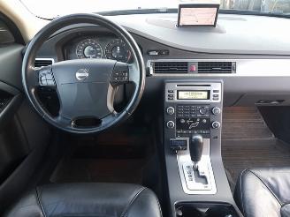 Volvo V-70 2.4D Momentum picture 13
