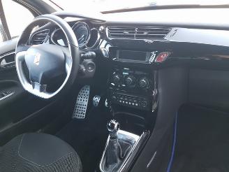 Citroën DS3 1.2 VTi So Chic picture 16