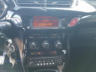 Citroën DS3 1.2 VTi So Chic picture 18