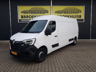 krockskadad bil auto Renault Master T35 2.3 dCi 135 L3H2 Comfort 2021/10