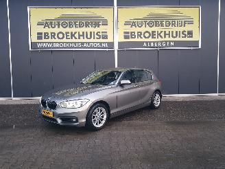 uszkodzony samochody osobowe BMW 1-serie 120i High Executive 2017/4