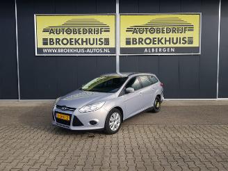 Schadeauto Ford Focus 1.0 EcoBoost Trend 2013/10