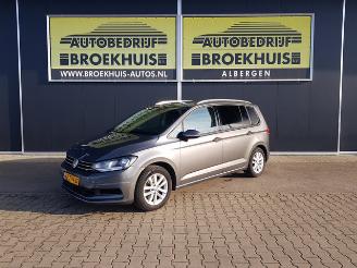 Schadeauto Volkswagen Touran 1.2 TSI Comfortline 7p 2016/1