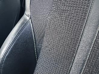 Peugeot 208 1.2 PureTech GT-Line picture 25