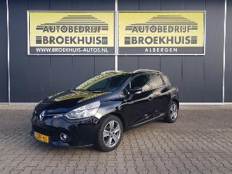 uszkodzony samochody osobowe Renault Clio Estate 0.9 TCe Night&Day 2015/1