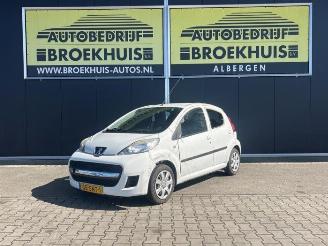 Salvage car Peugeot 107 107, Hatchback, 2005 / 2014 1.0 12V 2011/10